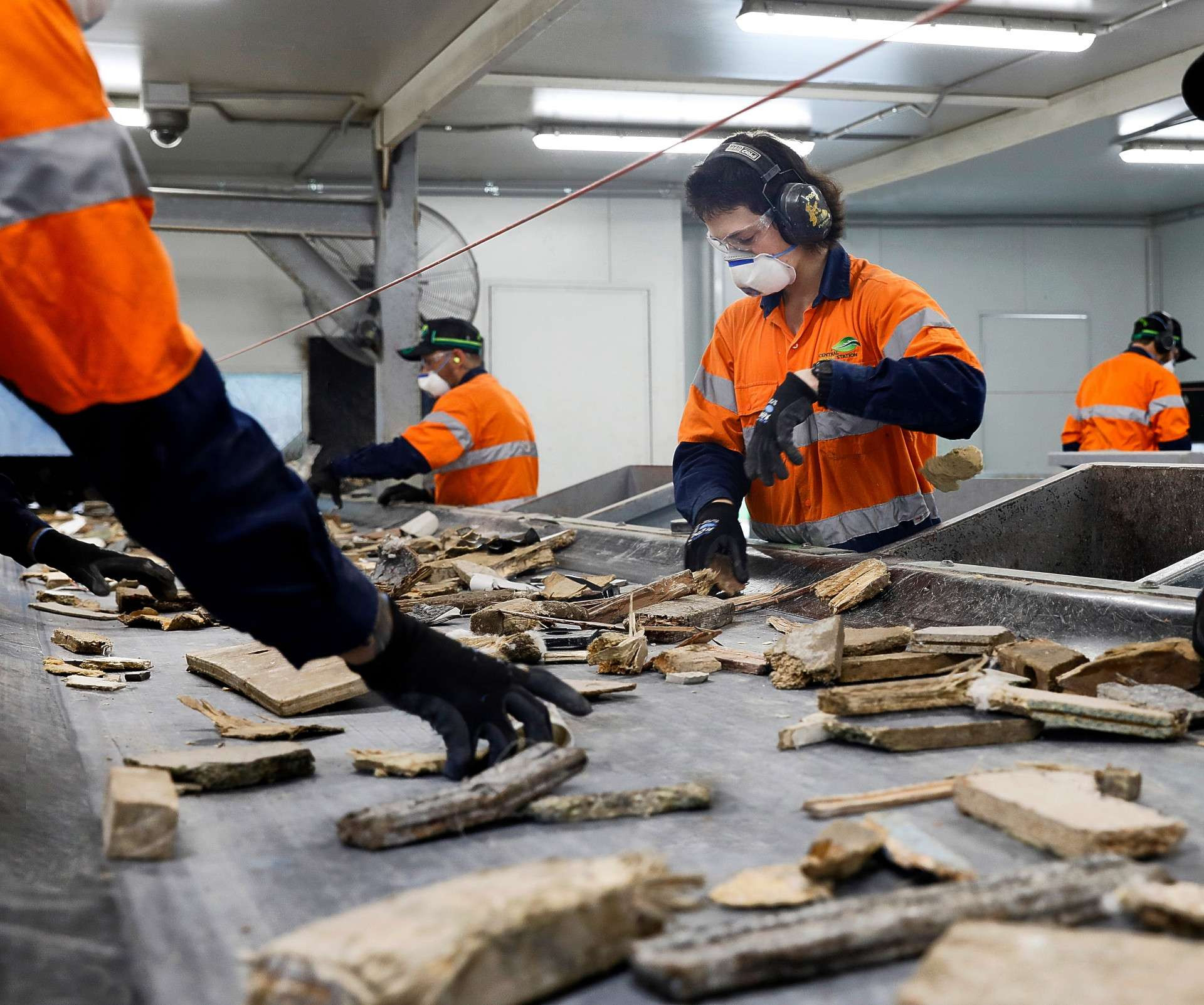 Recycling partnership drives waste recovery success on M1 Pacific Motorway extension to Raymond Terrace (M12RT) project news post thumbnail