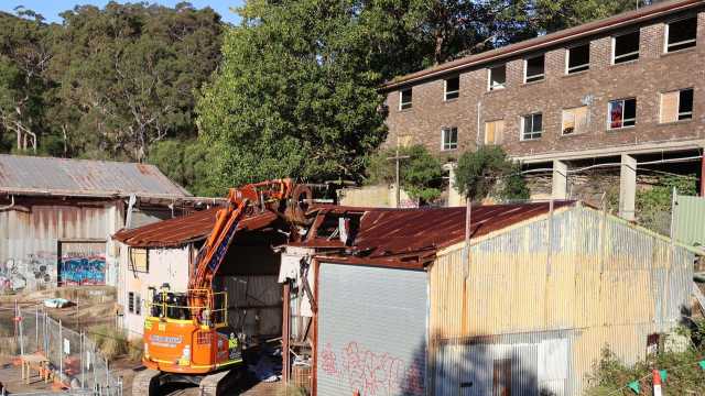 IMG_8809_crop- marine workshop demo