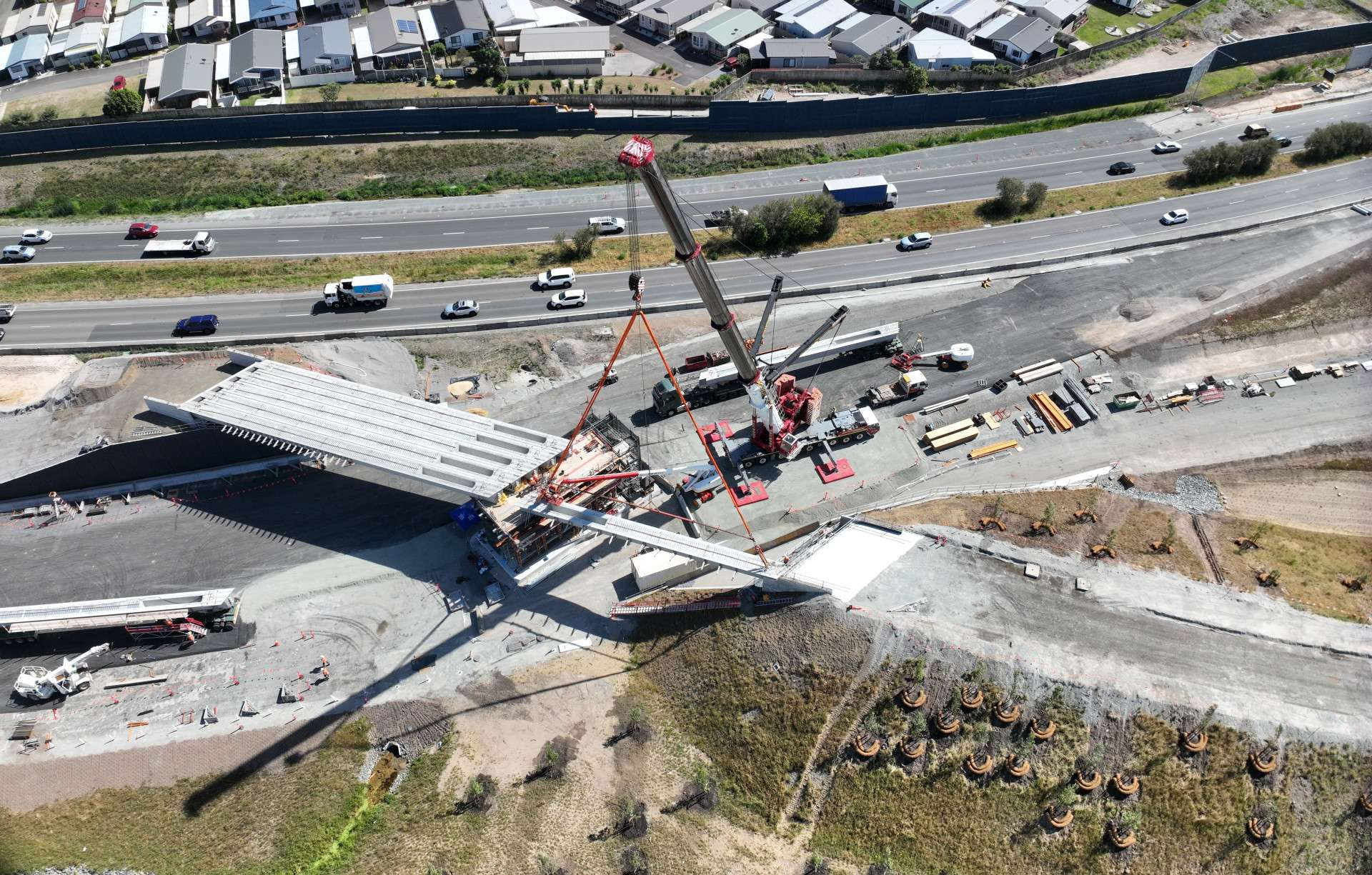 Bridge span takes shape at Tarro interchange news post thumbnail