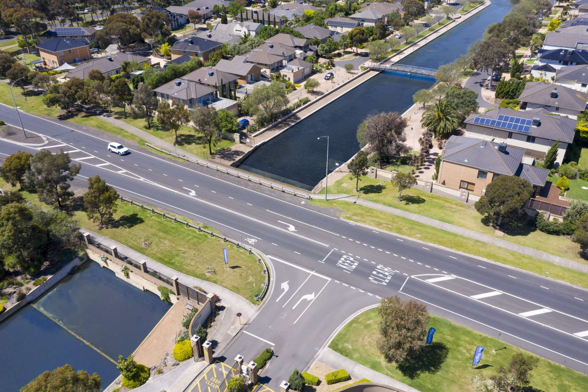 05 Point Cook Village entrance/ exit Point Cook and Sneydes Rd New