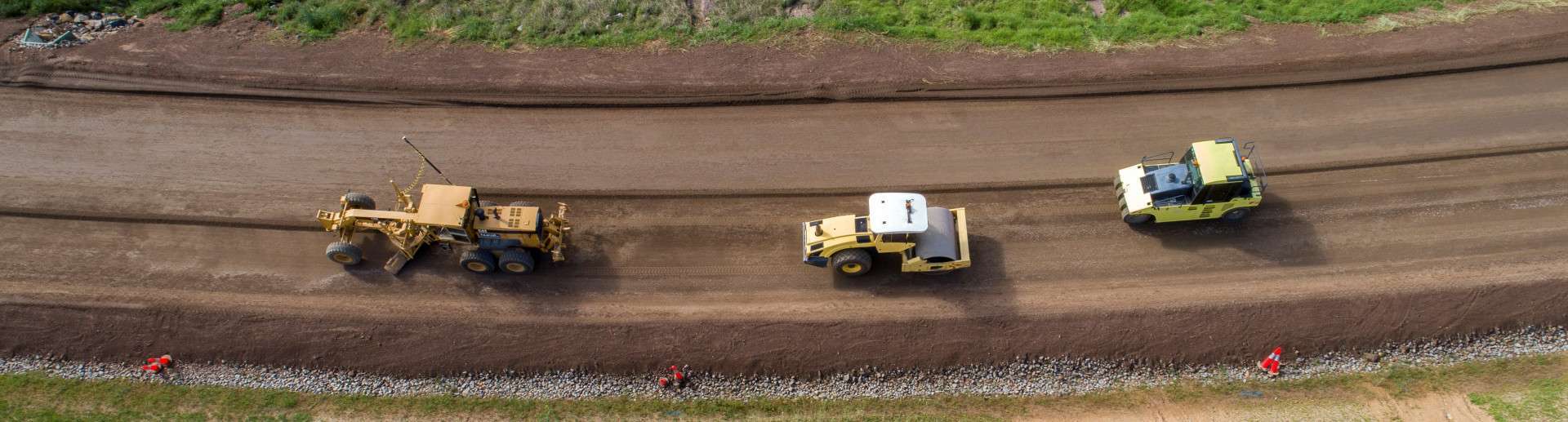 Roads_ariel_heavy-machinery_117473-562