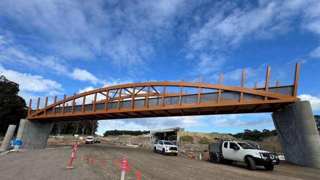 Pedestrian and cyclist bridge installed at northern interchange news post thumbnail