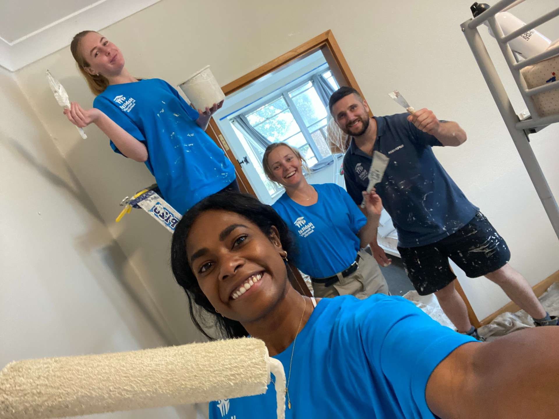 Volunteers help restore safe spaces for women in need news post thumbnail