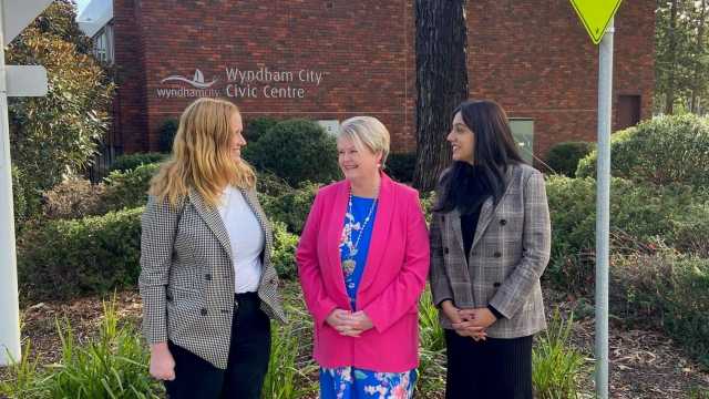 Emily, Mayor Susan McIntyre and Cr Sahana Ramesh