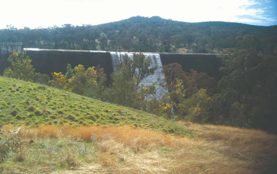 Cadiangullong Dam wall